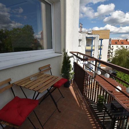 Apartament Rosso Apartment Torun Ngoại thất bức ảnh