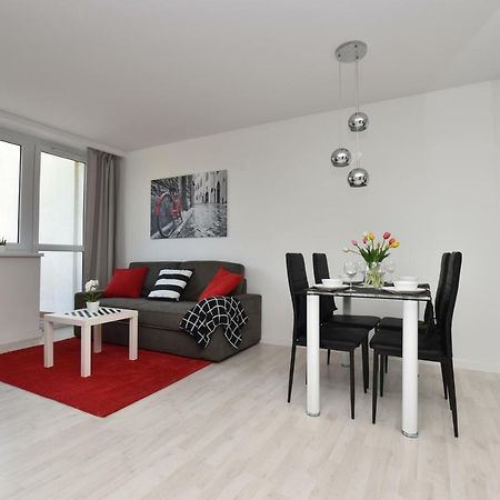 Apartament Rosso Apartment Torun Ngoại thất bức ảnh