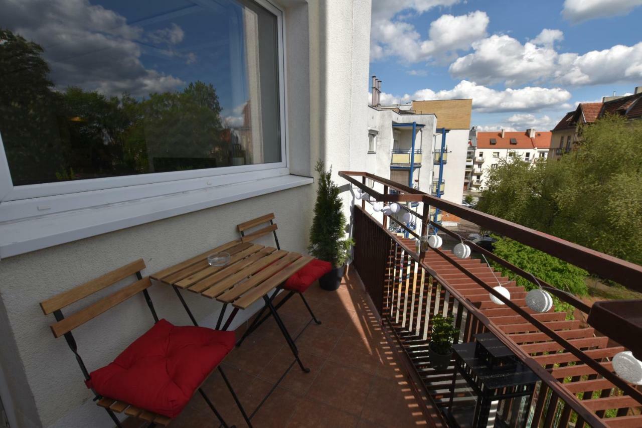 Apartament Rosso Apartment Torun Ngoại thất bức ảnh