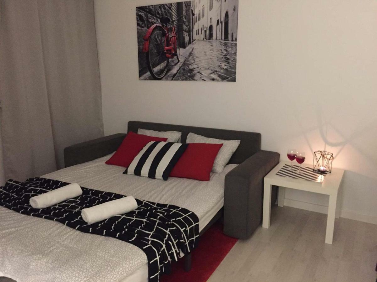Apartament Rosso Apartment Torun Ngoại thất bức ảnh