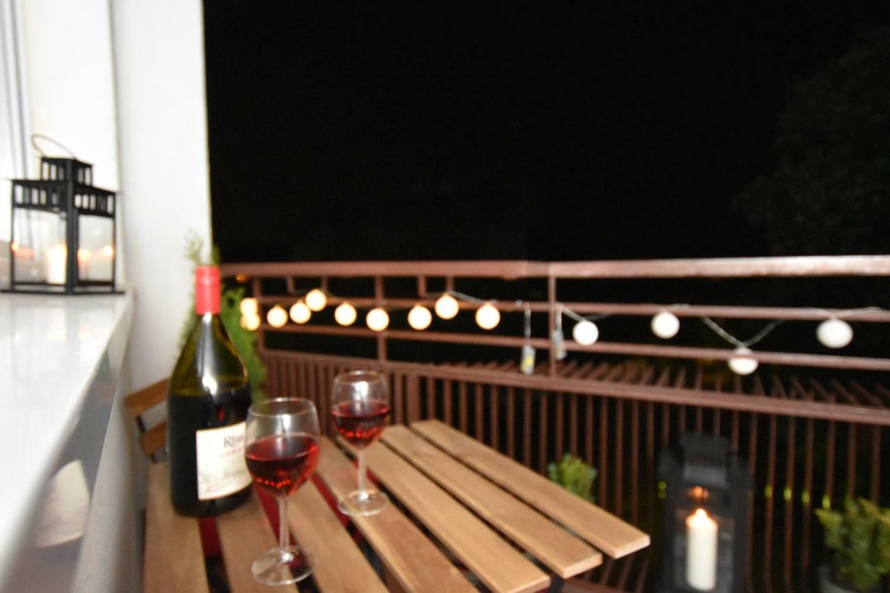 Apartament Rosso Apartment Torun Ngoại thất bức ảnh